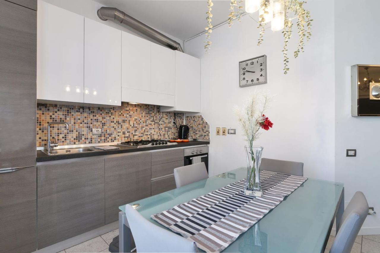 Ferienwohnung Primopiano - Battaglia A Mailand Exterior foto